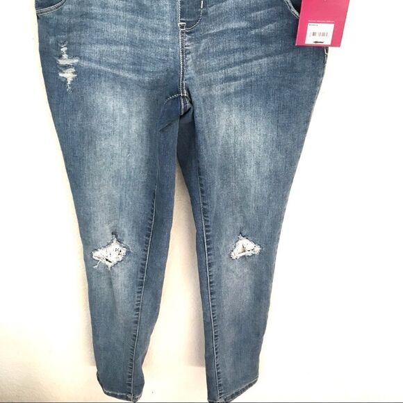 SO light wash distressed overalls girls14 - Picture 4 of 10